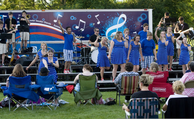 park singers dance 0620 lsm.jpg